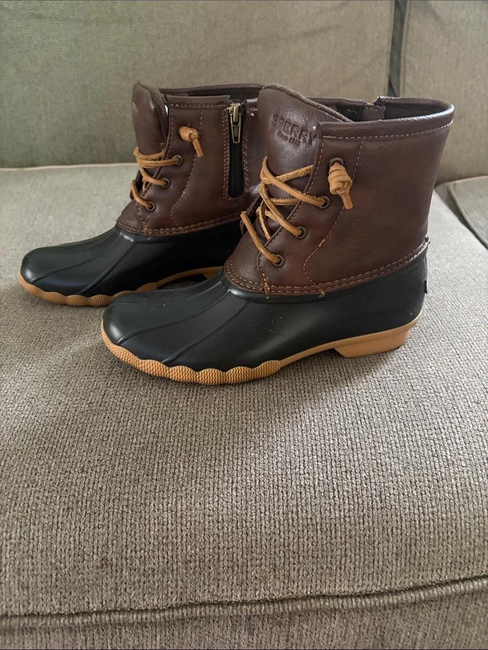 Sperry traction saltwater lower